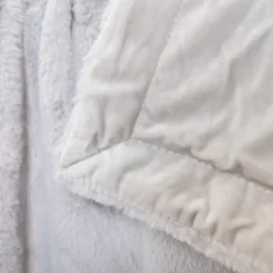 Waschbare Kuscheldecke - Otis Hellgrau