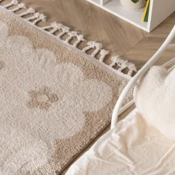Waschbarer Kinderteppich - Moos Flower Creme